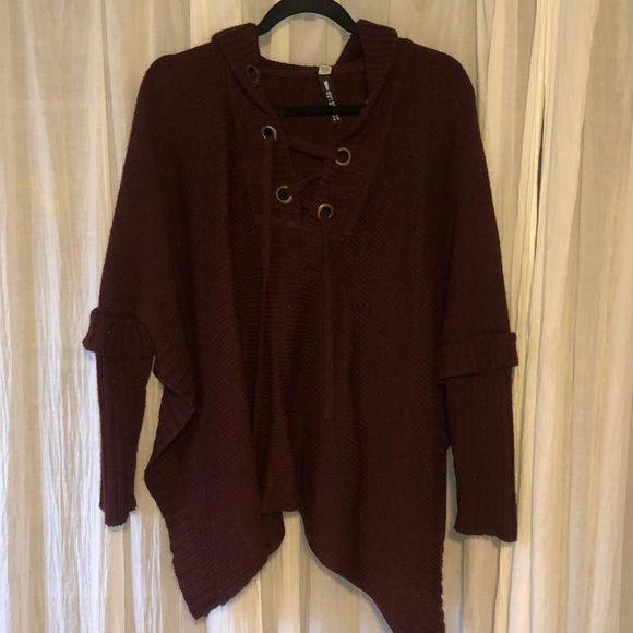 Long sleeve poncho! - Picture 1 of 3